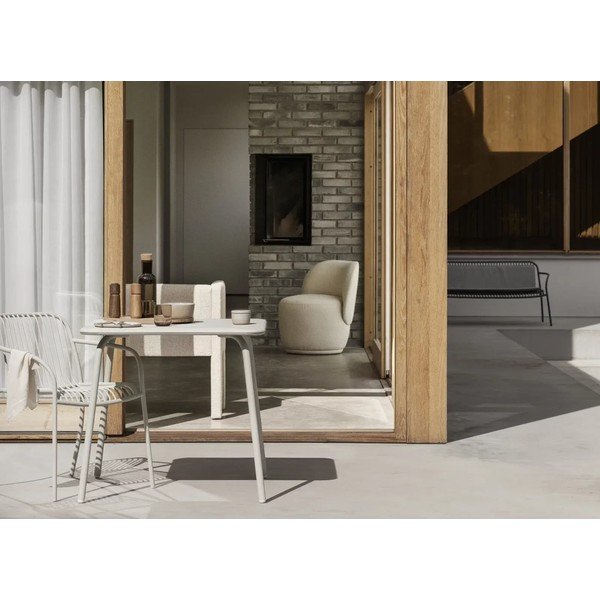 Svetlo siv kovinski vrtni stol Yua Wire – Blomus-image-1