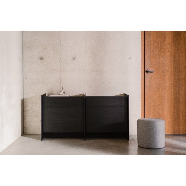 Črna komoda 146x76x51 cm Hido – noo.ma-image-1
