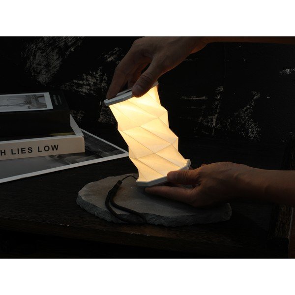 Bela prenosljiva svetlobna dekoracija na USB ø 8 cm Twist – Gingko-image-4