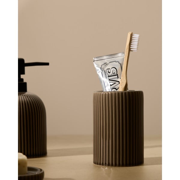 Temno rjav keramičen lonček za zobne ščetke Selime – Kave Home-image-1