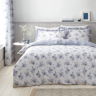 Bela/modra podaljšana posteljnina za zakonsko posteljo 230x220 cm Lucie Floral Frill – Catherine Lansfield