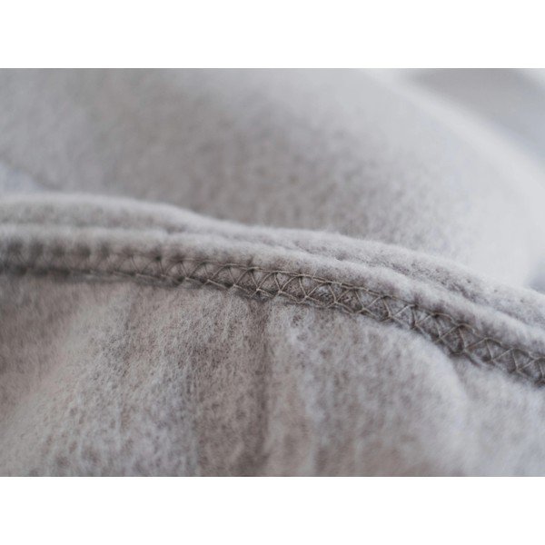 Svetlo siva odeja iz flisa 200x150 cm - JAHU collections-image-1