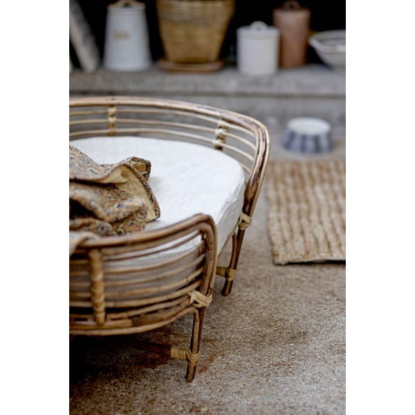 Postelja za pse v naravni barvi 53x91 cm Paco – Bloomingville-image-1