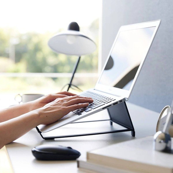 Črno kovinsko stojalo za prenosni računalnik Tower – YAMAZAKI-image-4