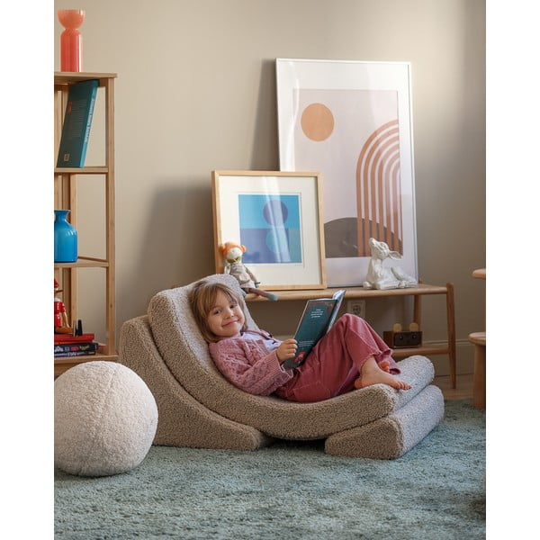 Svetlo rjav otroški fotelj iz tkanine bouclé Moon – Wigiwama-image-1