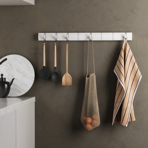 Mat bel stenski obešalnik iz masivnega bora 81 cm Flip – Umbra-image-3