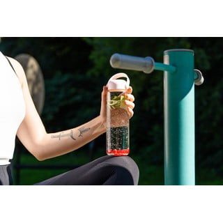 Mentolno zelena steklena steklenica za vodo 540 ml Fuori – Vialli Design