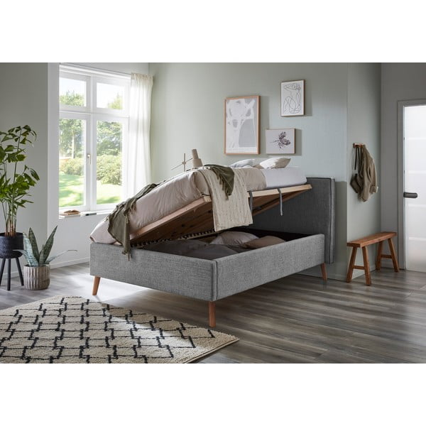 Svetlo siva oblazinjena zakonska postelja s prostorom za shranjevanje z letvenim dnom 140x200 cm Riva – Meise Möbel-image-3