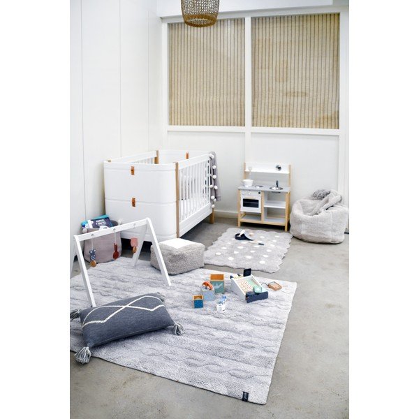 Siva pralna ročno tkana bombažna otroška preproga 70x100 cm Mini Biscuit Pearl Grey – Lorena Canals-image-3