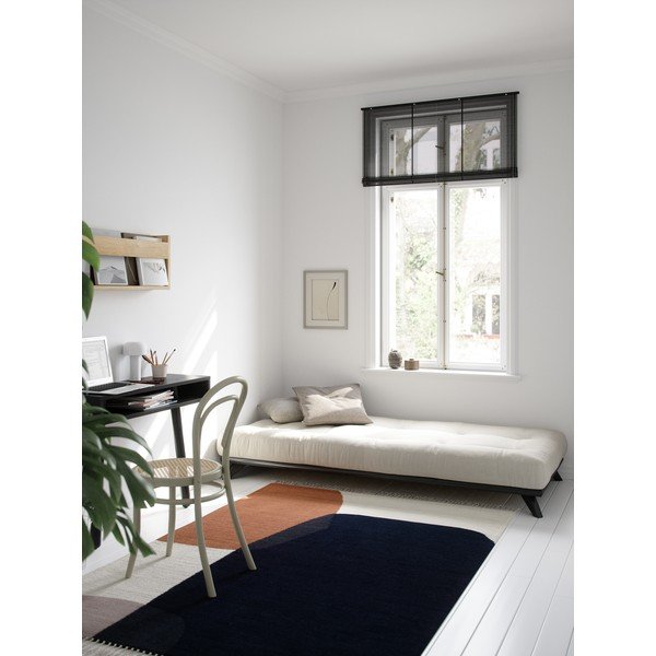Črna postelja iz masivnega bora z ležiščem Karup Design Comfort, 90 x 200 cm-image-1