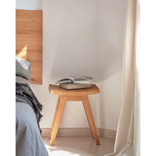 Stolček iz masivnega tika v naravni barvi Vicentina – Kave Home-image-2