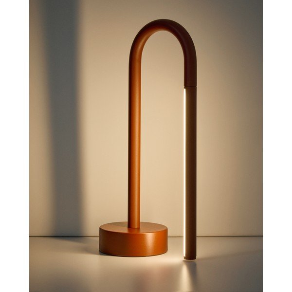 Rdeča kovinska LED namizna svetilka (višina 30 cm) Bow – Kave Home-image-2