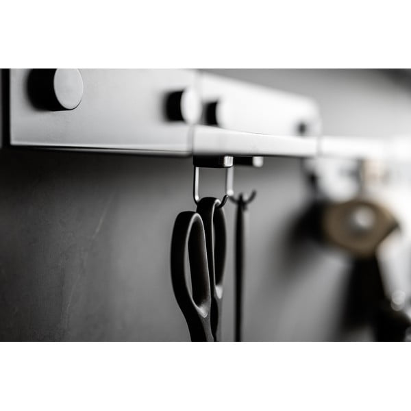 Kovinski obešalniki v kompletu 6 ks z namestitvijo brez vrtanja – Wenko-image-4