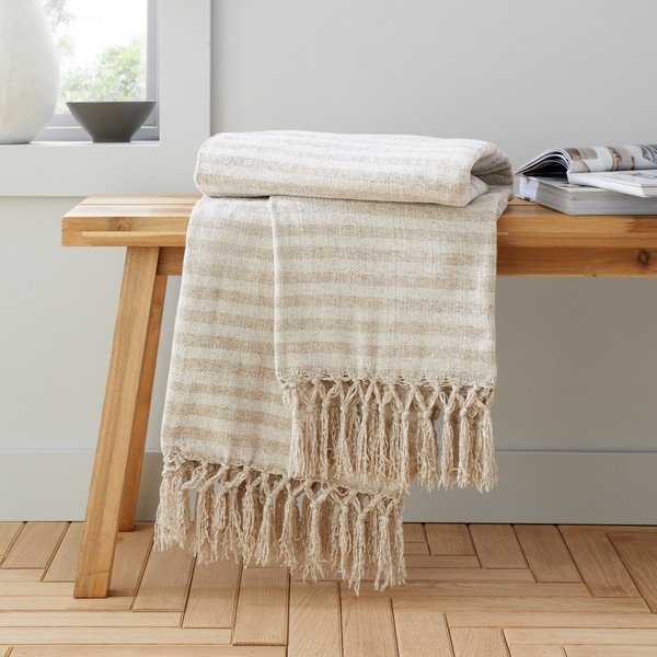 Bež žametna odeja 130x170 cm Stripe Chenille – Catherine Lansfield