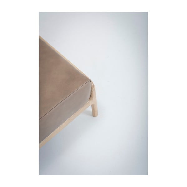 Svetlo rjav usnjen kavč z masivno hrastovo konstrukcijo Gazzda Fawn-image-4