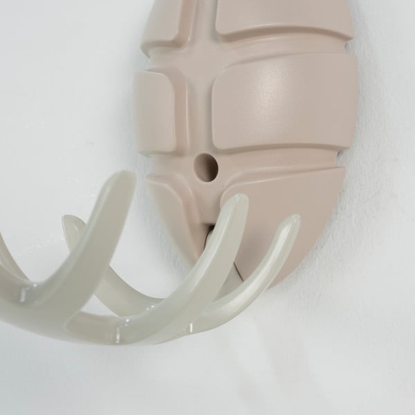 Bež plastičen stenski obešalnik Bug – Spinder Design-image-4