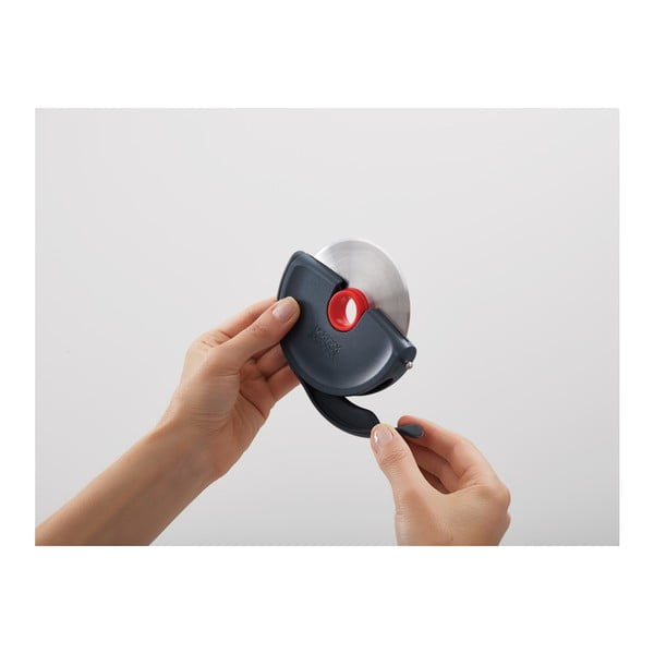 Pripomoček za rezanje pice iz silikona in nerjavečega jekla Disc – Joseph Joseph-image-3