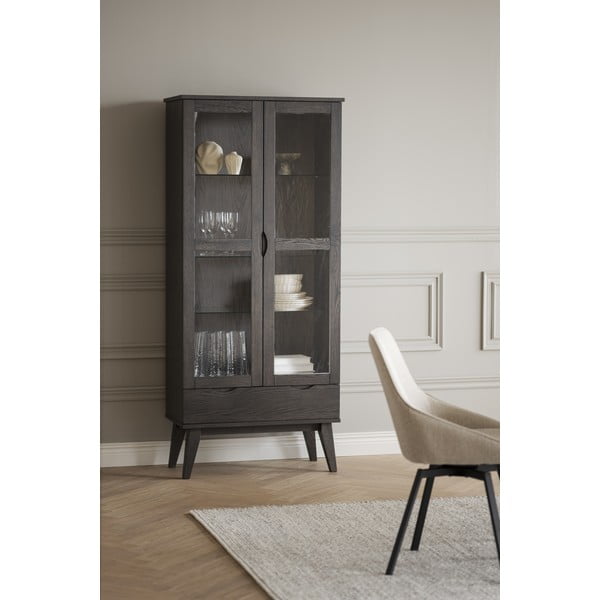 Rjava vitrina v hrastovem dekorju 82x185 cm Filippa – Rowico-image-1