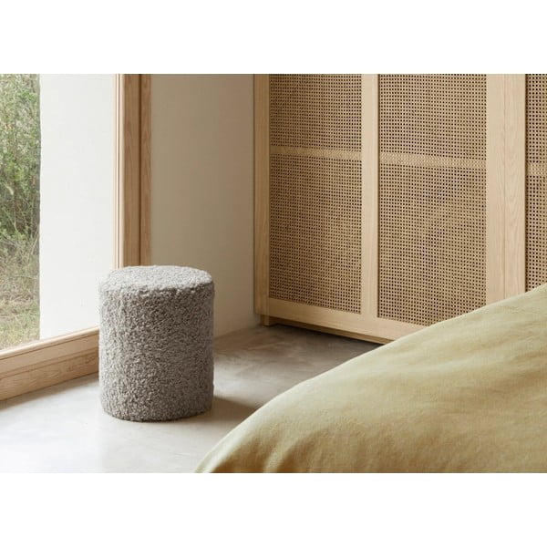 Siv tabure iz tkanine bouclé Teddy – Blomus-image-1