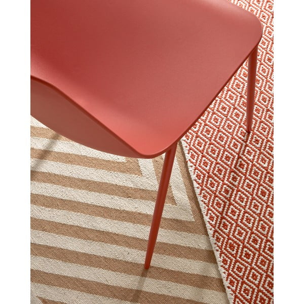 Temno oranžnen jedilni stol Kave Home Wassu-image-4