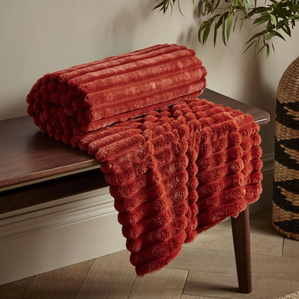 Odeja iz mikropliša 130x170 cm Cosy Ribbed – Catherine Lansfield-image-1