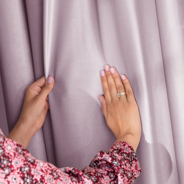 Svetlo rožnata žametna zavesa za delno zatemnitev 140x270 cm Eyelets – Restilo-image-3