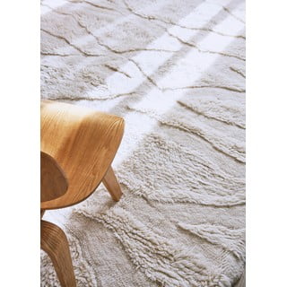 Bela pralna ročno tkana volnena preproga 170x240 cm Enkang Ivory – Lorena Canals