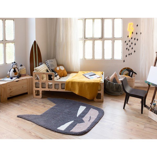 Črna pralna ročno tkana volnena otroška preproga 90x120 cm BatBoy – Lorena Canals-image-1