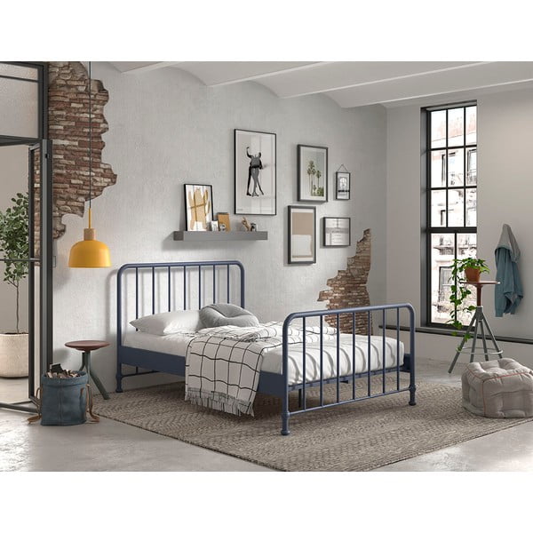 Modra kovinska zakonska postelja z letvenim dnom 140x200 cm BRONXX – Vipack-image-1