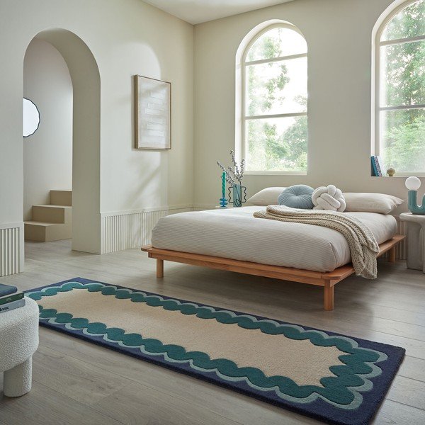 Ročno tkan volnen tekač v naravni barvi/zelenomoder 80x230 cm Wiggle Wool – Flair Rugs-image-1