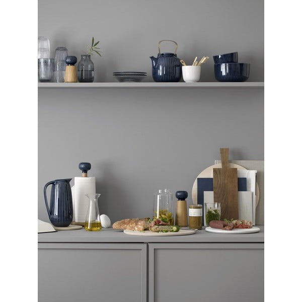 Stojalo za papirnate brisače iz hrastovega lesa s temno modrimi porcelanastmi detajli Kähler Design Hammershoi-image-3