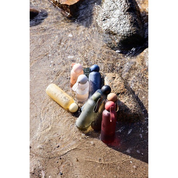 Bež steklenica za vodo za na pot iz reciklirane plastike 650 ml Tom – Sagaform-image-2