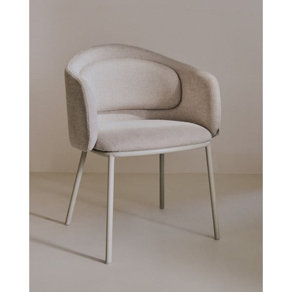 Bež oblazinjen jedilni stol z nasloni za roke Minda – Kave Home-image-1