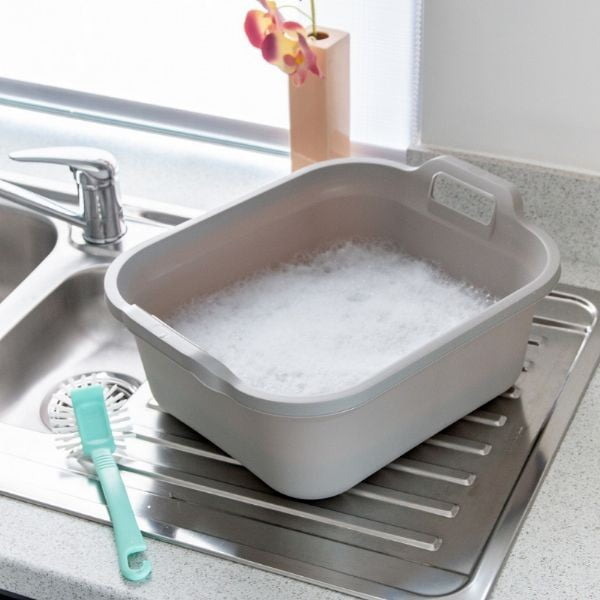 Črn lavor z dvema ročajema Addis, 39 x 32 x 14 cm-image-1