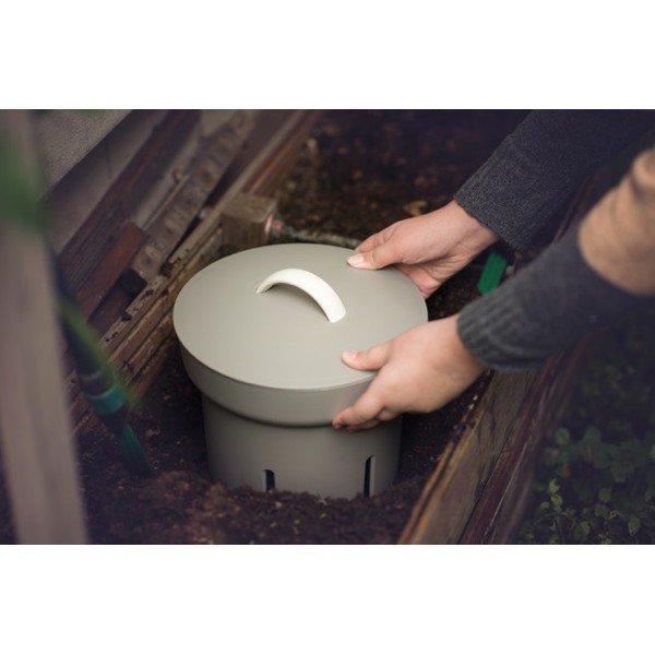 Sivorjav kompostnik – Plastia-image-1