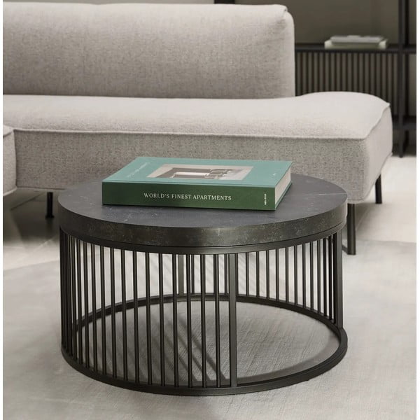 Črna okrogla mizica z mizno ploščo v marmornem dekorju ø 65 cm Strington – Actona-image-1