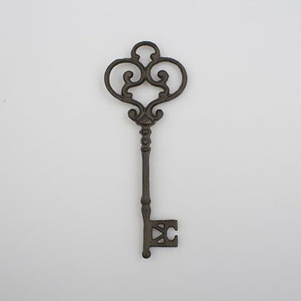 Dakls dekorativni ključ iz litega železa