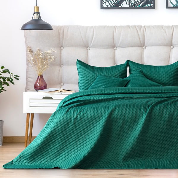 Zeleno pregrinjalo za zakonsko posteljo DecoKing Carmen, 220 x 240 cm