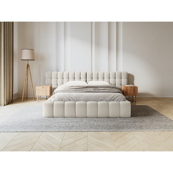 Kremno bela oblazinjena zakonska postelja s prostorom za shranjevanje z letvenim dnom 180x200 cm Mamaia – Micadoni Home-image-1