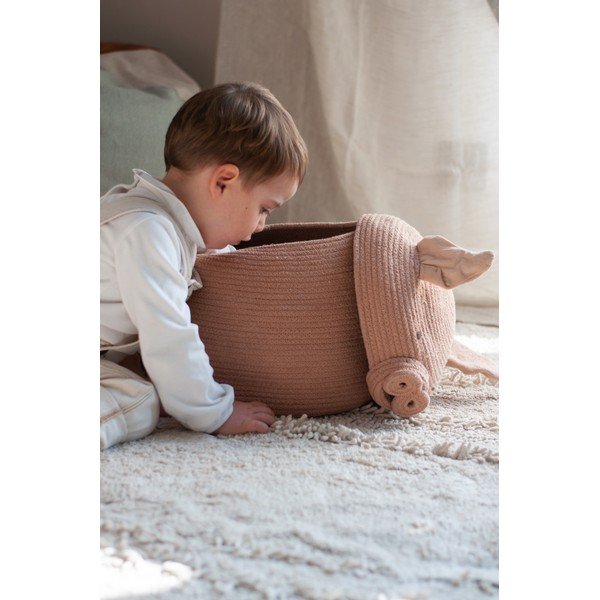 Svetlo rožnata tekstilna otroška škatla za shranjevanje ø 32x30 cm Peggy the Pig – Lorena Canals-image-3