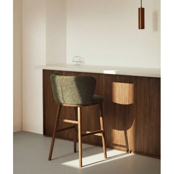 Temno zelen oblazinjen barski stol (višina sedeža 65 cm) Ciselia – Kave Home-image-1