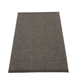 Antracitno siva notranja in zunanja preproga 70x120 cm Emm Black Linen – Pappelina