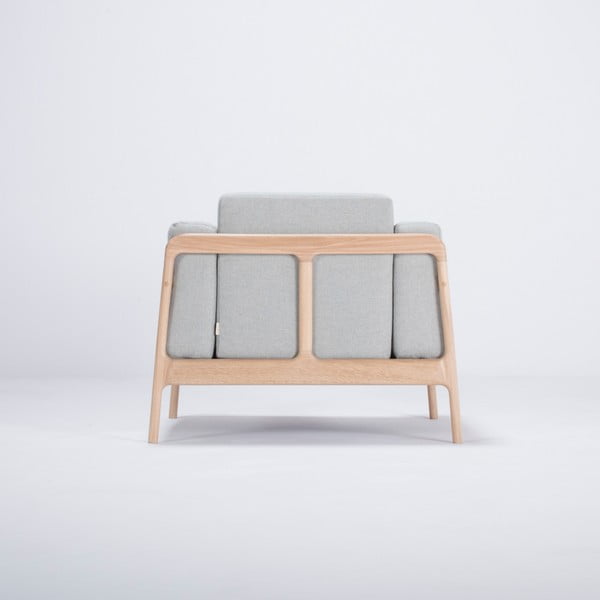 Fotelj s strukturo iz hrastovega lesa z modro-sivim tekstilnim sedežem Gazzda Fawn-image-4