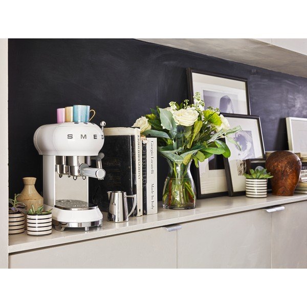 Bel aparat za kavo Retro Style – SMEG-image-1