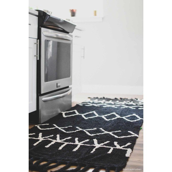Črn pralen ročno tkan tekač iz mešanice bombaža 80x230 cm Bereber Black – Lorena Canals-image-4