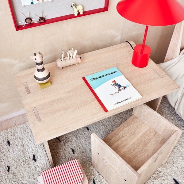 Rdeča kovinska namizna svetilka (višina 50 cm) Kasa – OYOY Living Design-image-2
