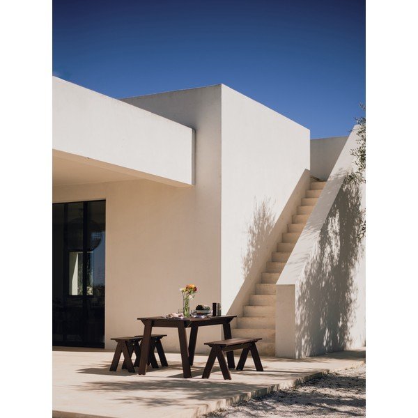 Temno rjava vrtna klop iz masivnega lesa Navo – noo.ma-image-4