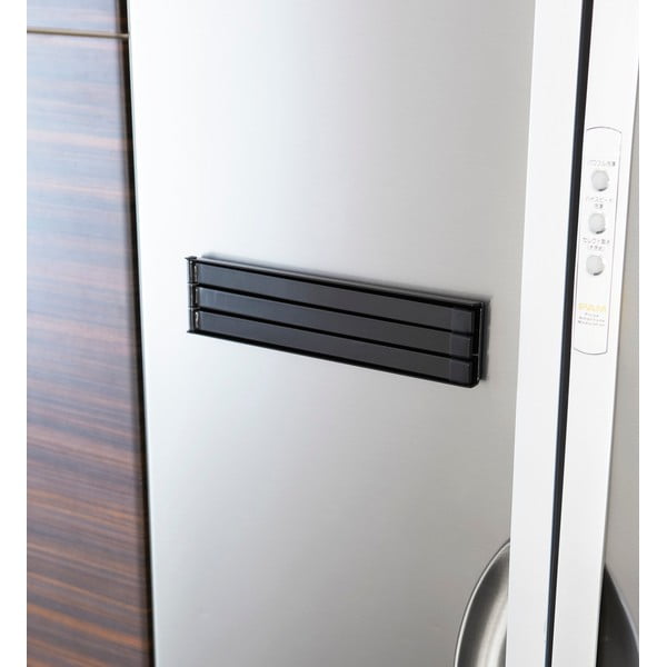 Črno magnetno zložljivo držalo za brisače YAMAZAKI Tower-image-2