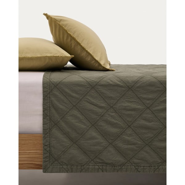Zeleno bombažno prešito pregrinjalo 180x260 cm Serla – Kave Home