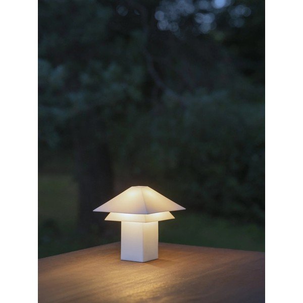 Bela LED zatemnitvena namizna svetilka s kovinskim senčilom (višina 33,5 cm) Sanaka – Blomus-image-3